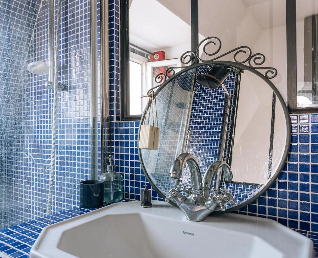 Amazing View 2Bd Apartment Montmartre! Paris