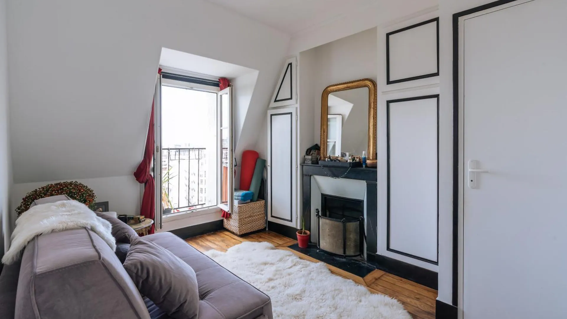 Amazing View 2Bd Apartment Montmartre! Paris 0*,  France