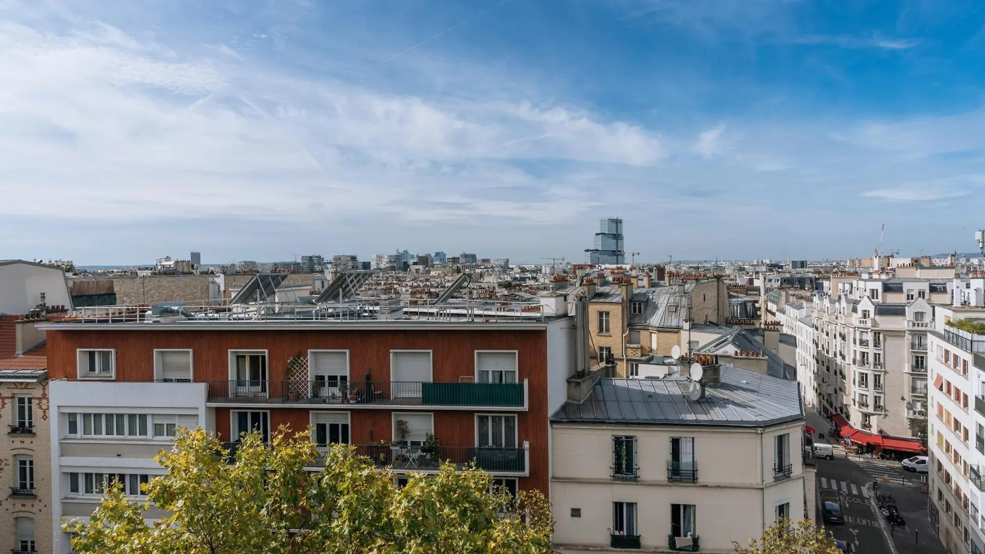 Amazing View 2Bd Apartment Montmartre! Paris