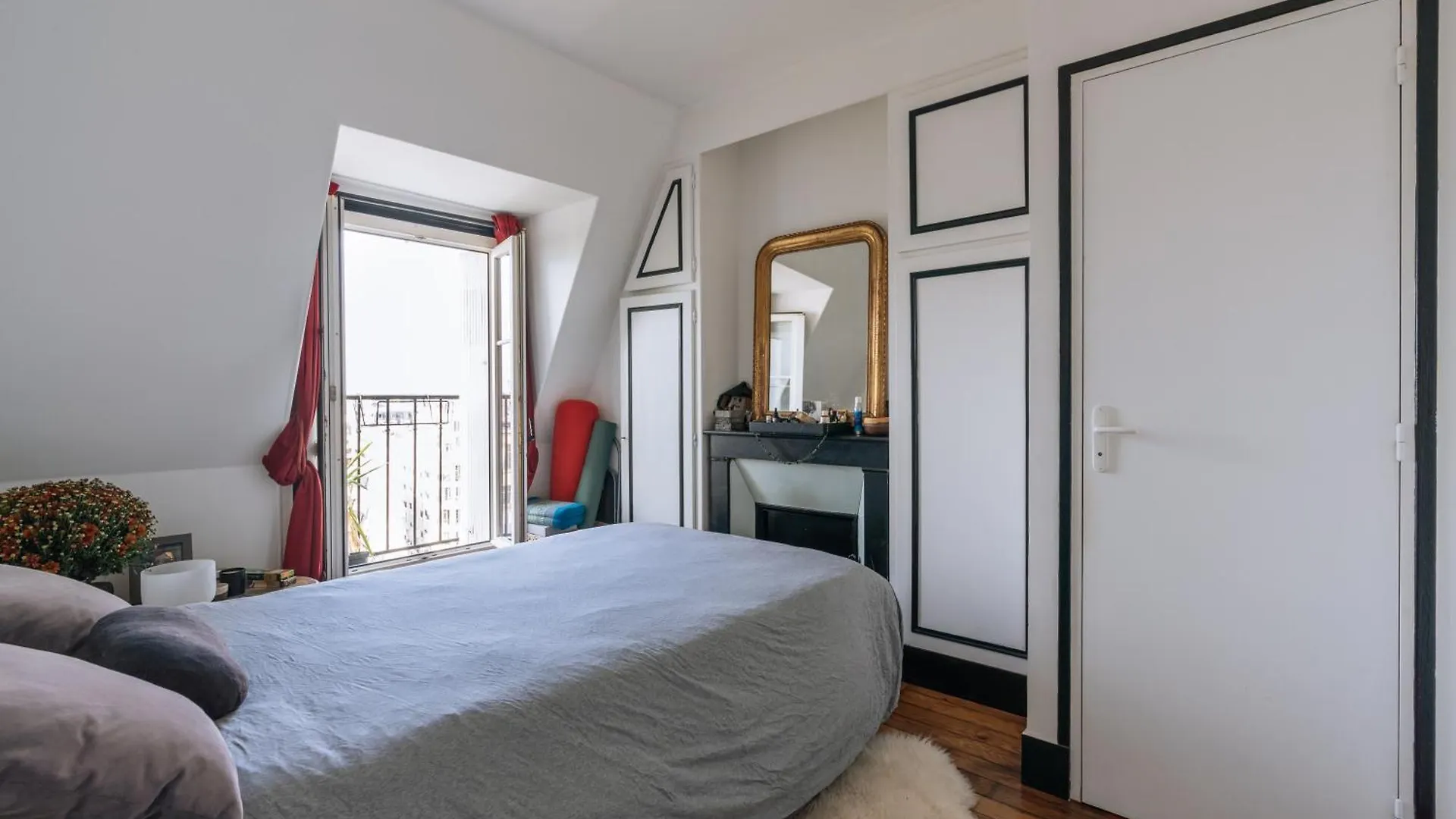 Amazing View 2Bd Apartment Montmartre! Paris